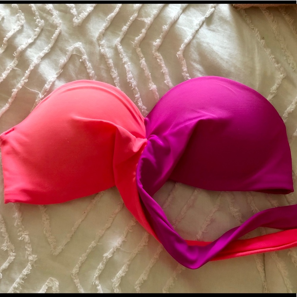 Victoria’s Secret bikini bandeau top